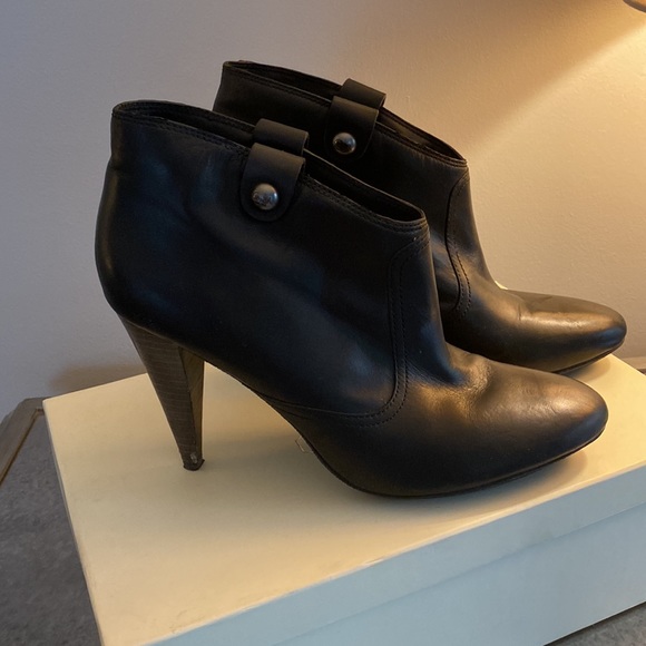 Coach Aliza Black Leather Slip on Booties with 4” Cone Heal 10 - Picture 2 of 7